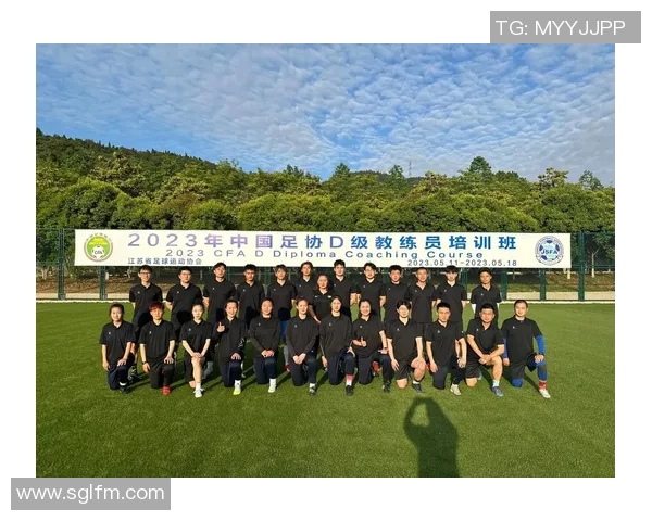 足球明星转型当体育老师分享运动精神与人生经验的精彩旅程